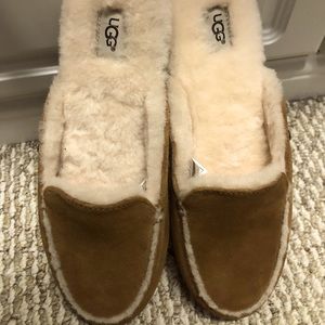 Uggs women’s slippers -suede size 8